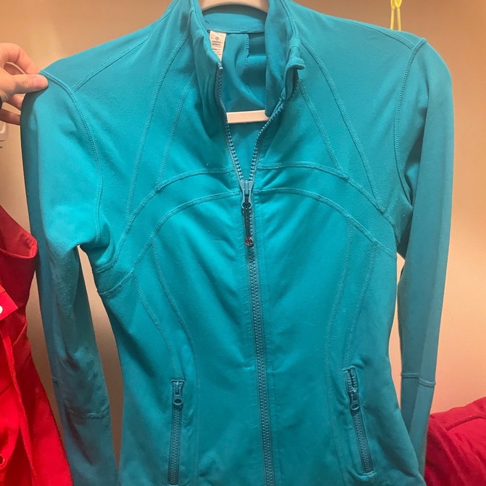 Lulu define jacket
